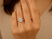 2 Carat Emerald Lab Grown IGI G/VS1 Diamond Solitaire Ring in 10K Yellow Gold